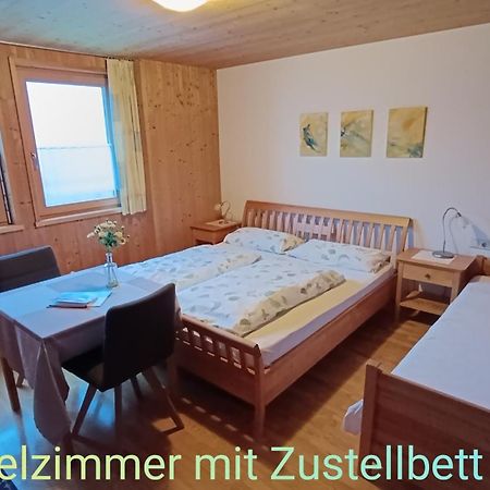 Gaestehaus Lutz เมลเลา ภายนอก รูปภาพ