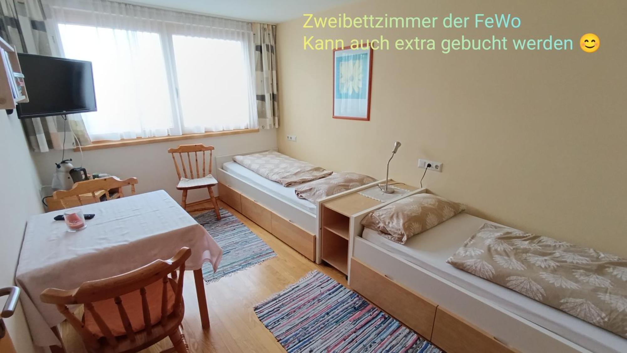 Gaestehaus Lutz เมลเลา ภายนอก รูปภาพ